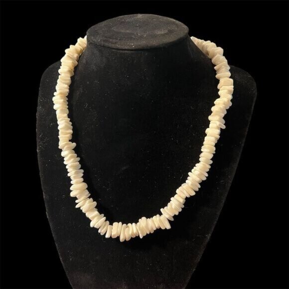 Vintage 1980s Puka Shell Beaded Necklace Silver Tone Clasp Beach Surfer 18" - Picture 2 of 6